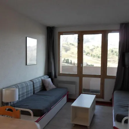 Apartment Cosy Au Pied Des Pistes Avec Balcon Et Parking - Fr-1-181-2040